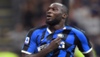 "المدرب المثالي".. لوكاكو ينسب إلى كونتي تألقه أمام ميلان