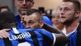 "ديربي الغضب" ينهي أزمة لوكاكو وبروزوفيتش