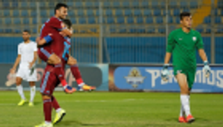 خاص.. حارس إنبي يسرد كواليس تصديه "الأكروباتي" بالدوري المصري 