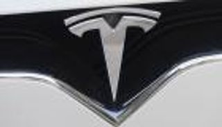 فيديو.. تسلا تتأهب لإنتاج أول دبابة كهربائية في العالم