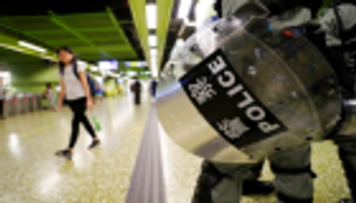 قيود على السكك الحديدية بهونج كونج تحسبا لاحتجاجات مرتقبة