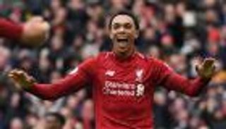 "القرار كان مفاجئا".. أرنولد ينفي التدريب على هدف أوريجي في برشلونة