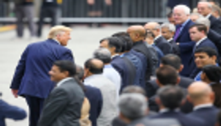 ترامب يسعى لاختطاف تأييد هنود الولايات المتحدة من الديمقراطيين