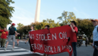 احتجاجات نشطاء المناخ تغلق الطرق في واشنطن