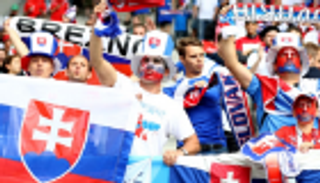 بسبب العنصرية.. حرمان المجر وسلوفاكيا من الجماهير 