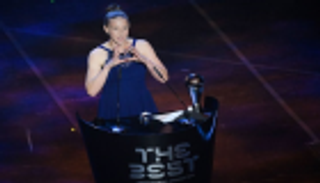 الهولندية فان فينندال تحصد الجائزة الأولى لأفضل حارسة في العالم