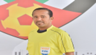 الحكم الإماراتي إبراهيم المنصوري يحجز مقعدا بمونديال الكرة الشاطئية