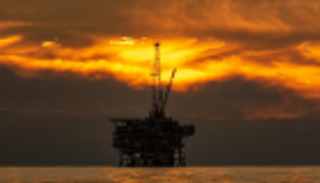 النفط يهبط بفعل مخاوف الطلب العالمي