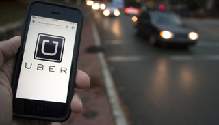 أوبر تحصل على ترخيص للعمل في لندن شهرين بشروط سلامة جديدة