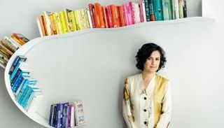 الكاتبة كاملة شمسي