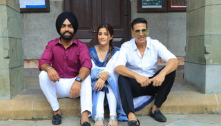 أكشاي كومار خلال تصوير الكليب  