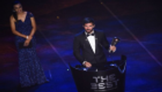 متوجا مشوار التألق.. أليسون أفضل حارس في العالم لعام 2019