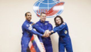 مدير "الإمارات للفضاء": اليوم عظيم يفوح منه عبق إنجازات أبناء زايد