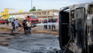 مصرع 6 وإصابة 46 في انفجار صهريج وقود بمالي