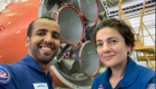 مجلة "جون أفريك" الفرنسية: الإمارات تقود العالم العربي لغزو الفضاء