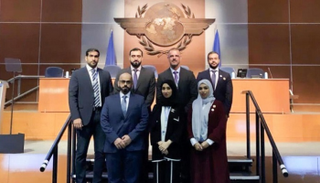 صورة للوفد الإماراتي المشارك في معرض الابتكار لـ"إيكاو"