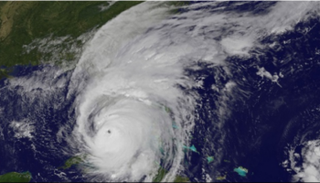 الإعصار "هيكا" يضرب ساحل محافظة الوسطى العمانية