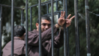 الأسرى الفلسطينيون ينتصرون في معركة الأمعاء الخاوية