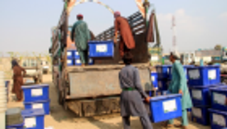 أفغانستان تستعد للانتخابات الرئاسية بنشر 100 ألف جندي