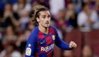 كاريكاتير.. 300 يورو غرامة الاتحاد الإسباني ضد برشلونة بسبب ضم جريزمان