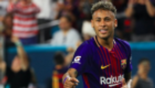 "كان سعيدا هنا".. دينيلسون يفتقد مشاهدة نيمار في الليجا 