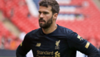 بعد غياب شهر ونصف.. كلوب يعلن عودة أليسون بيكر