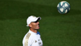 زيدان يتحدث عن "ديربي الأغنياء والفقراء" في الليجا وذكريات السباعية