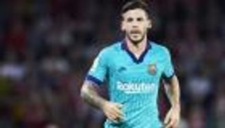 برشلونة يمدد عقد جناحه الصاعد كارليس بيريز