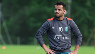 العسيري لاعب الأهلي