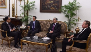 اجتماع رئيس الوزراء المصري ورئيس شركة 