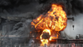 9 مصابين بحريق ناقلتي نفط في كوريا الجنوبية