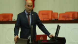 معارض تركي لأردوغان: "السياسة الإخوانية" جرت البلاد للهاوية