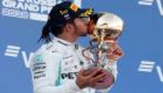 منهيا صحوة فيراري.. هاميلتون بطلا لسباق روسيا الكبرى