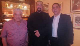 زاهي حواس مع الممثل العالمي ستيفن سيجال