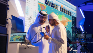 أحد الطلاب المشاركين في الفعالية