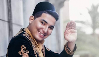 الفنان الجزائري محمد زغدي