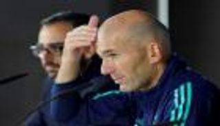 الطبيب النفسي.. أحدث وظائف زيدان لمعالجة آثار حوادث السرقة للاعبيه