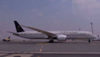 "السعودية" تتسلم النسخة الأحدث من بوينج (B787-10)