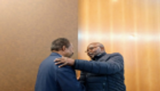 حمدوك يبحث مع رئيس حركة "تحرير السودان" سبل تحقيق السلام