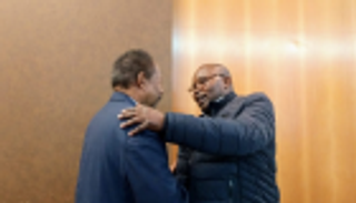 نتائج إيجابية للقاء حمدوك ورئيس حركة تحرير السودان في باريس