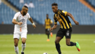 استجابة كبيرة.. لاعبو اتحاد جدة يتفاعلون مع حملة دعم مدرج الذهب