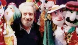 ناجي شاكر مع عرائس "الليلة الكبيرة"