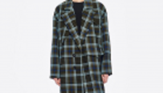 المعطف الماكسي يتربع على عرش الموضة الشتوية