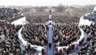 10 سنوات في 27 صورة: لحظات يمتد تأثيرها لعقود