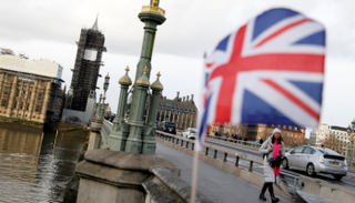 تباطؤ في قطاع الخدمات يؤثر على الاقتصاد البريطاني