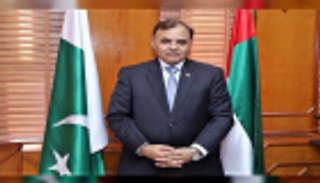 السفير الباكستاني لدى الإمارات يستعرض فرص الاستثمار في بلاده