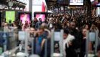 إضراب وسائل النقل في فرنسا الأطول خلال 30 عاما