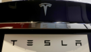 تسلا تعلن بدء تسليم الطراز 3 صيني الصنع