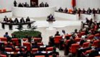 برلمان تركيا يوافق على إرسال دعم عسكري لمليشيات السراج