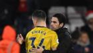 أرتيتا يحسم مستقبل تشاكا مع أرسنال